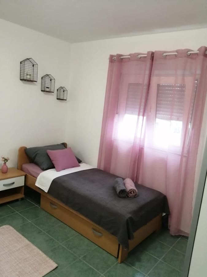 Holiday House Lara Стариград-Пакленица Екстериор снимка