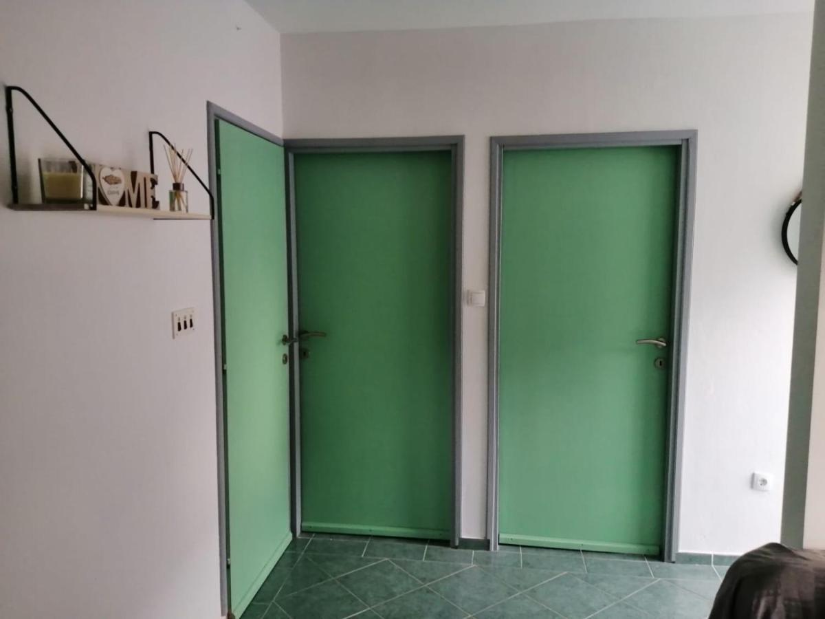 Holiday House Lara Стариград-Пакленица Екстериор снимка