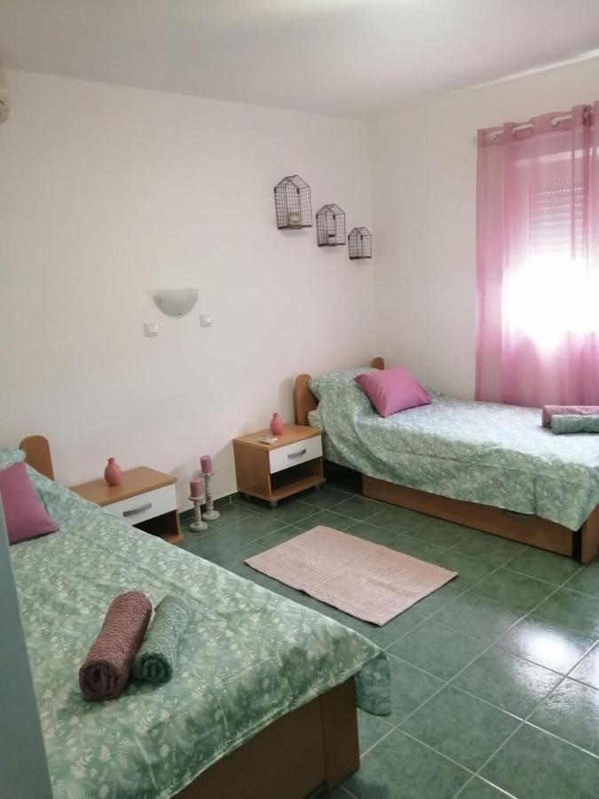 Holiday House Lara Стариград-Пакленица Екстериор снимка