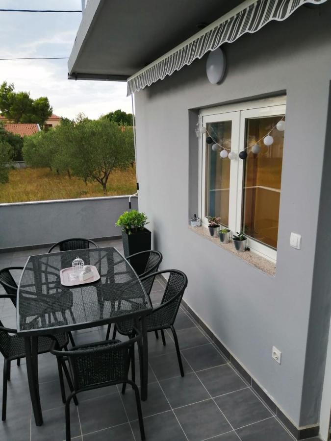 Holiday House Lara Стариград-Пакленица Екстериор снимка