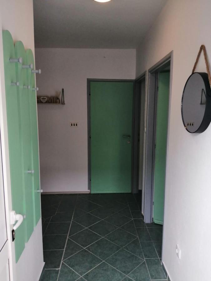 Holiday House Lara Стариград-Пакленица Екстериор снимка