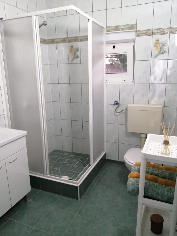 Holiday House Lara Стариград-Пакленица Екстериор снимка