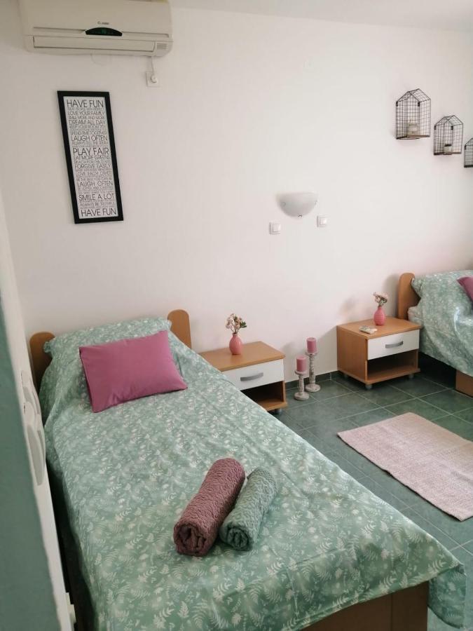 Holiday House Lara Стариград-Пакленица Екстериор снимка